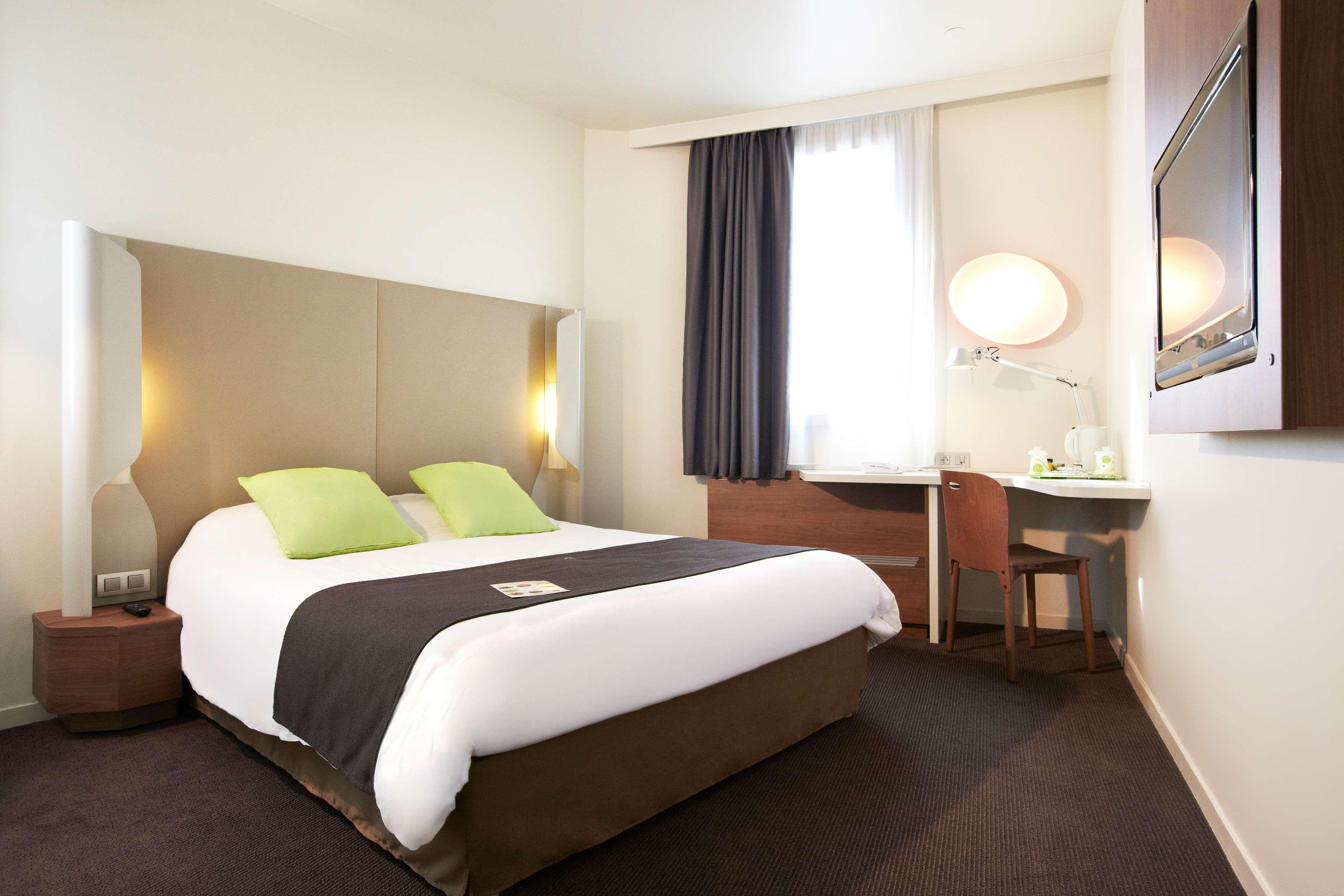 กัมปานีเล มาร์น ลา วายี บุสซี แซ็ง ฌอร์ช Hotel ภายนอก รูปภาพ