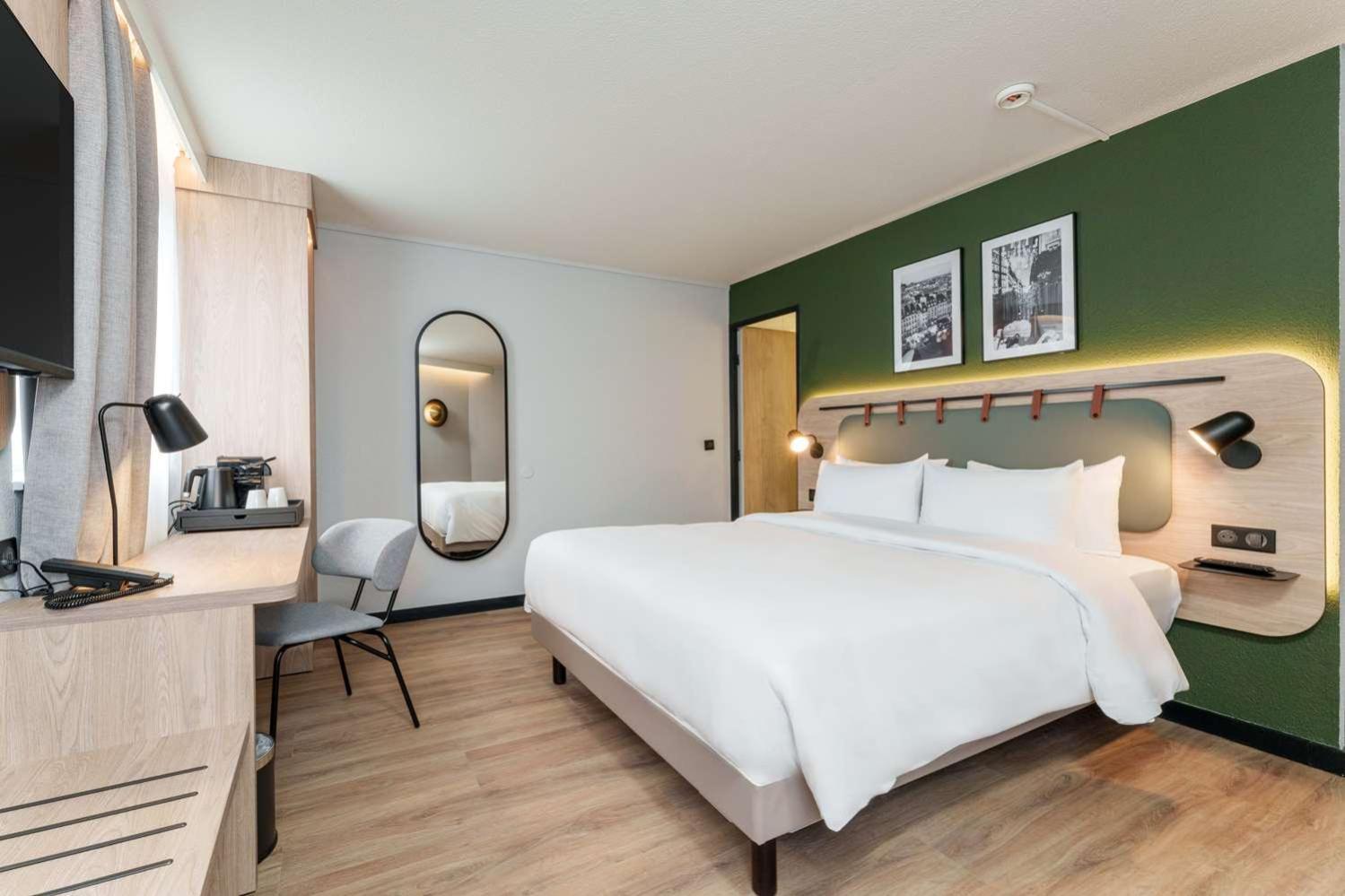 กัมปานีเล มาร์น ลา วายี บุสซี แซ็ง ฌอร์ช Hotel ภายนอก รูปภาพ
